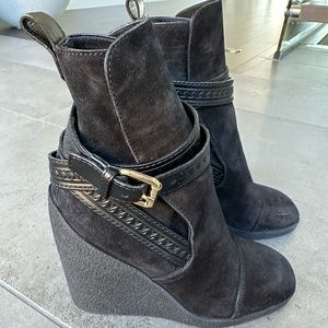 Louis Vuitton Heeled Ankle Boots
